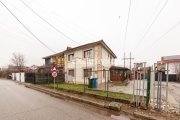 Casă cu 5 camere -  Pitești - Comision 0