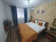 Casa + 5 apartamente + spatiu de inchiriat + parcari. Pretabil locuit + afacere - 10