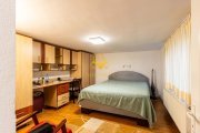 Garsoniera, la casa, parcare, Zorilor Zona UMF, Marinescu, Piezisa