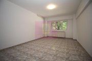 Apartament cu 3 camere de vânzare Decebal adiacent