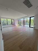 Apartament 4 camere ONE LAKE CLUB , LUX