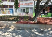 ALEXANDRIA (TR) - SE VINDE SPATIU COMERCIAL LANGA PARCUL CENTRAL