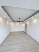 Apartament 3 camere de vanzare, zona lujerului