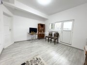 Garsonieră de închiriat, renovată, langă metrou Universitate
